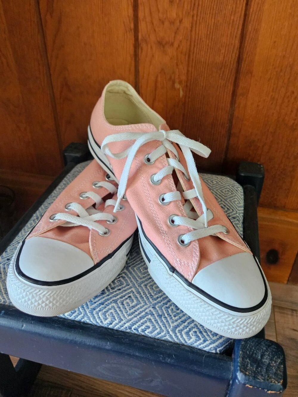 Converse All-Stars, Pink, Women's Size 10/Men's Size 8, Lightly used condition!